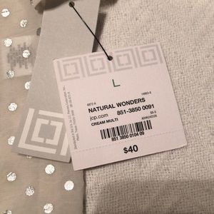 Liz Claiborne Tops - Causal shirt Liz Claiborne Tops - Causal shirt